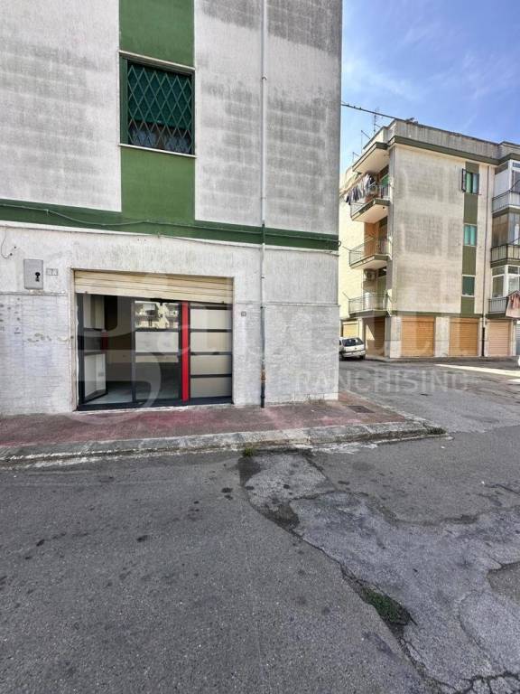 negozio in affitto ad Ostuni