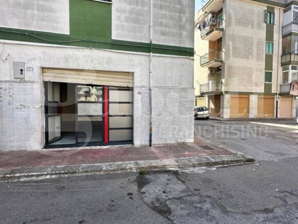 negozio in affitto ad Ostuni