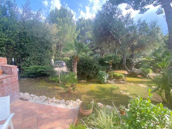 casa indipendente in affitto ad Ostuni in zona Rosa Marina