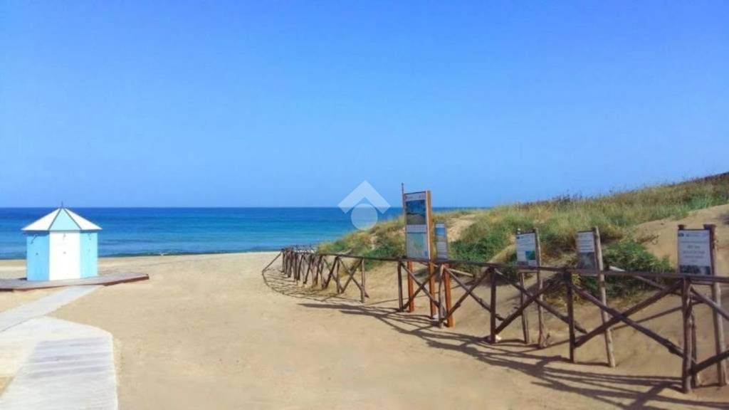 casa indipendente in affitto ad Ostuni in zona Rosa Marina