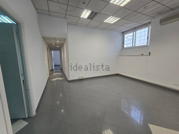 locale commerciale in affitto ad Ostuni