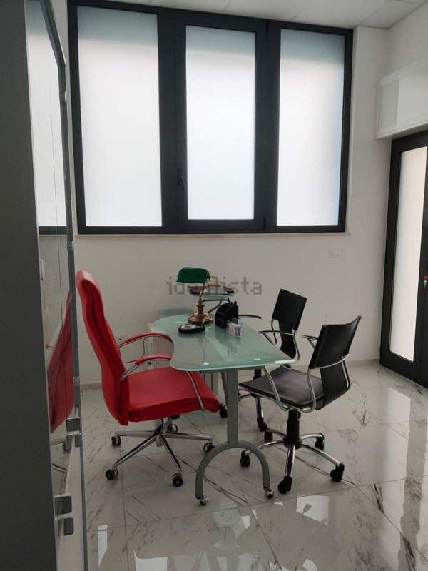 ufficio in affitto ad Ostuni