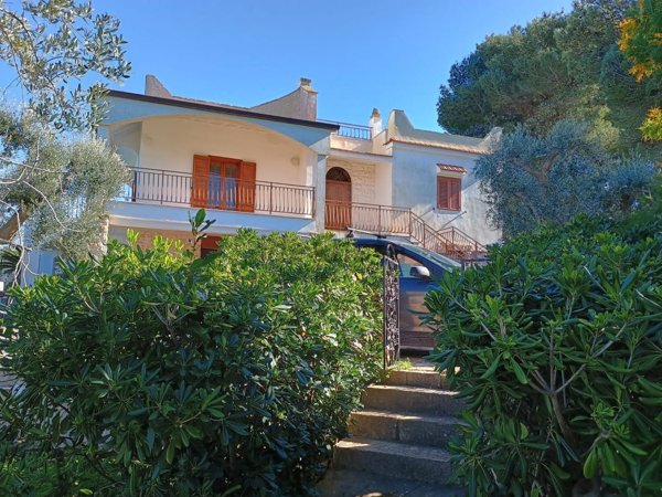 casa indipendente in affitto ad Ostuni in zona Rosa Marina