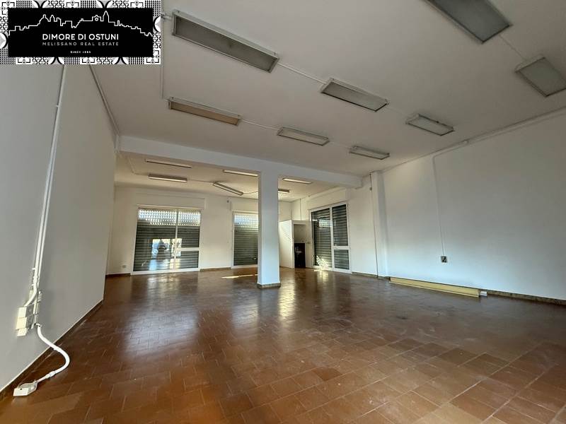 negozio in affitto ad Ostuni