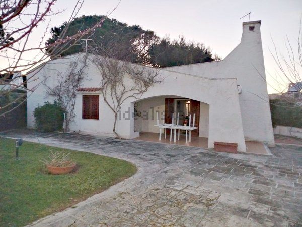casa indipendente in affitto ad Ostuni in zona Rosa Marina