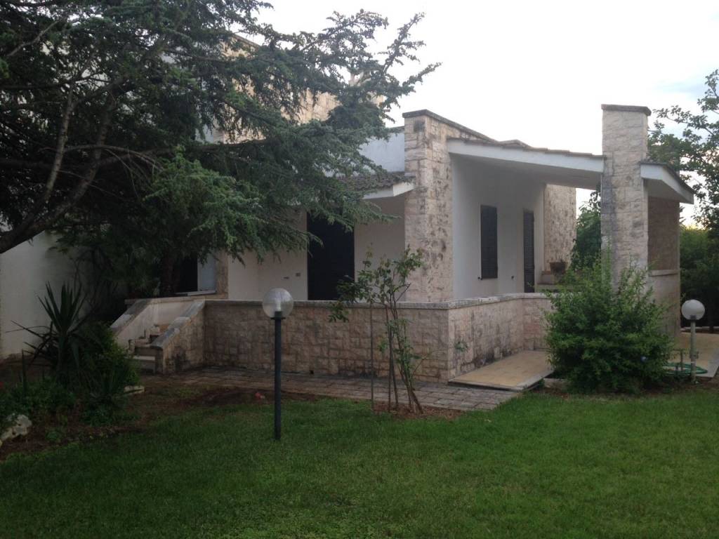 casa indipendente in affitto ad Ostuni in zona Pilone