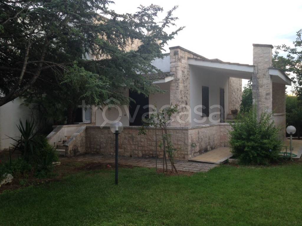 casa indipendente in affitto ad Ostuni in zona Pilone