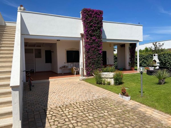 casa indipendente in affitto ad Ostuni in zona Villanova