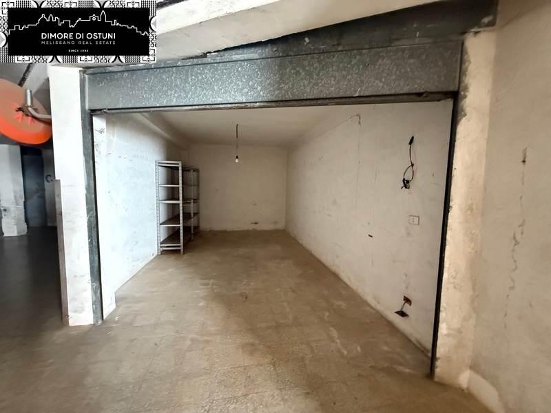 box auto in affitto ad Ostuni