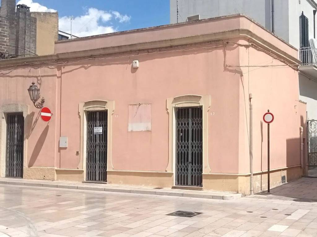 negozio in affitto ad Arnesano