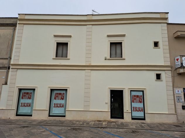locale commerciale in affitto a Calimera