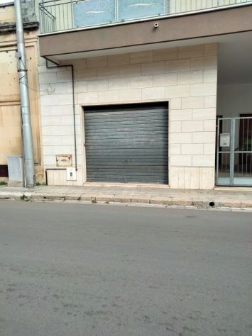 locale commerciale in affitto a Calimera