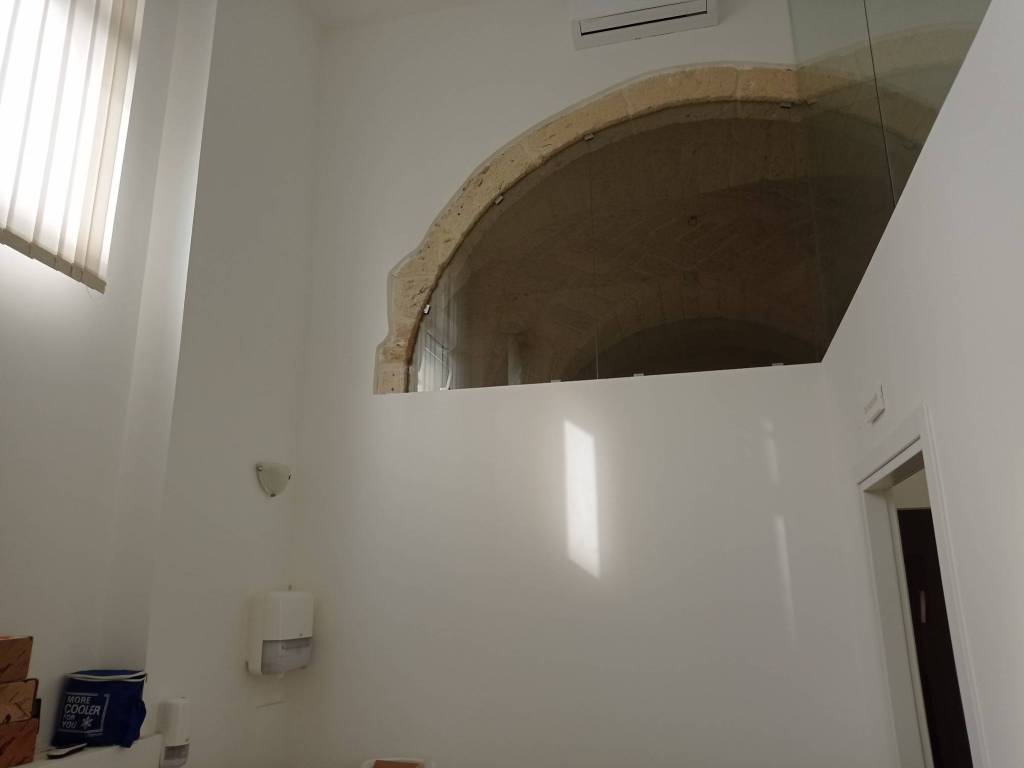 negozio in affitto a Campi Salentina