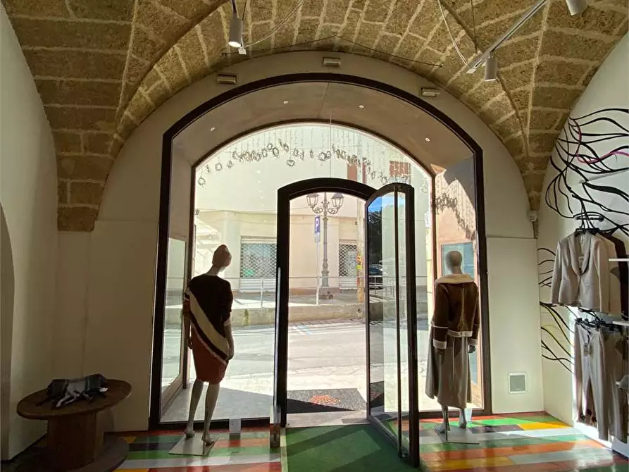 locale commerciale in affitto a Casarano