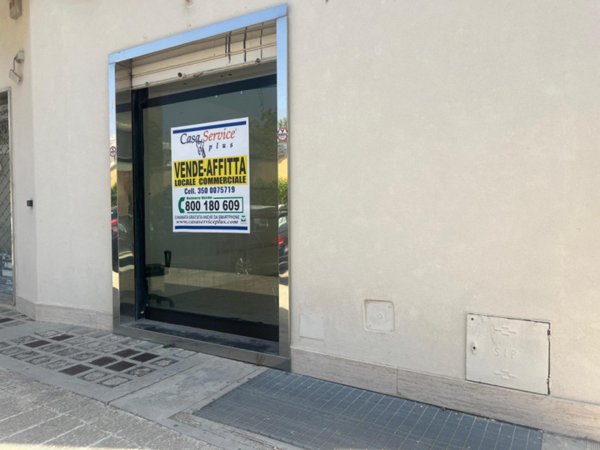 negozio in affitto a Casarano