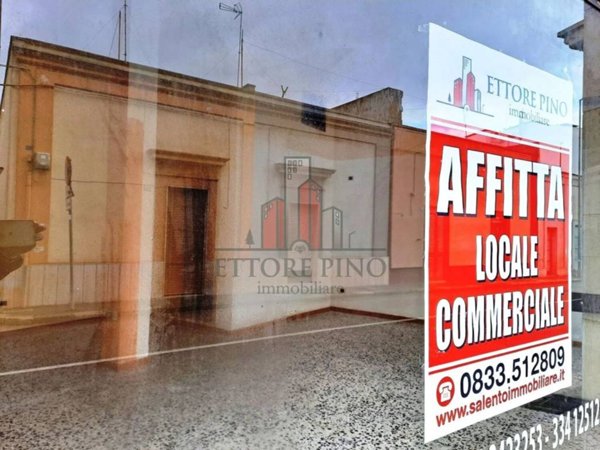 negozio in affitto a Casarano