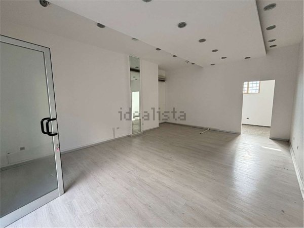 negozio in affitto a Casarano