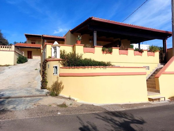 casa indipendente in affitto a Castrignano del Capo