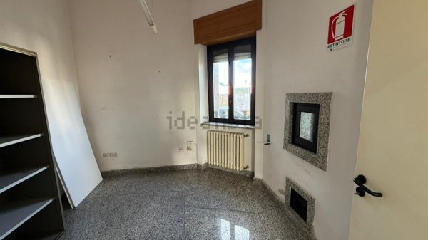 locale commerciale in affitto a Castrignano del Capo