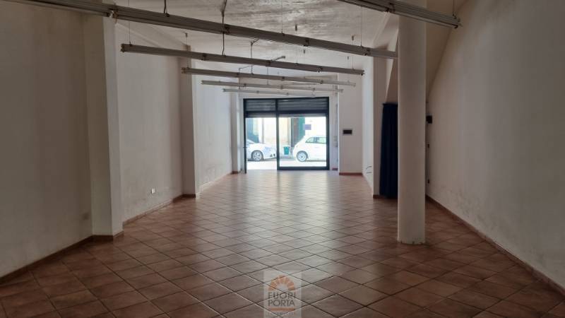 locale commerciale in affitto a Cavallino