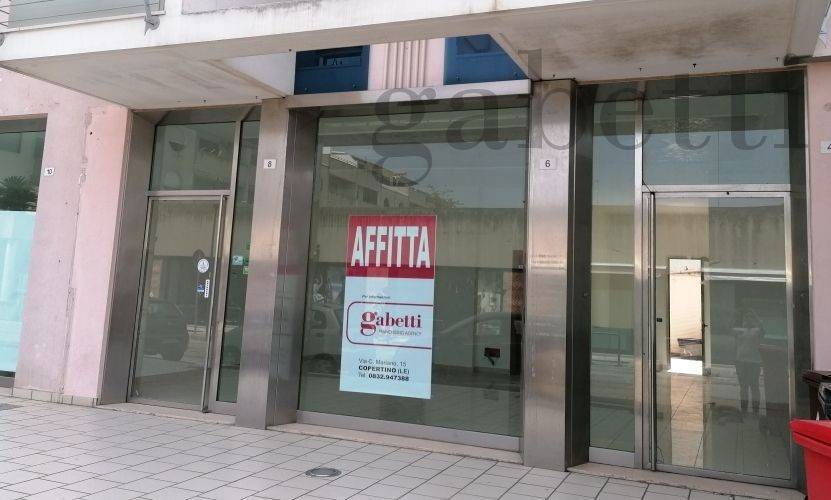 negozio in affitto a Copertino