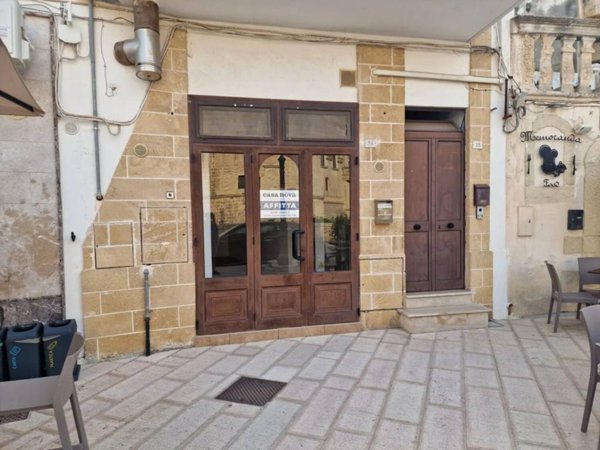 negozio in affitto a Corigliano d'Otranto