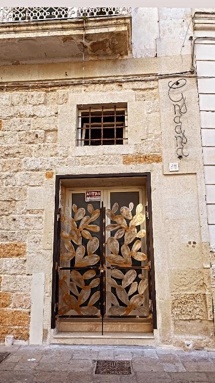 locale commerciale in affitto a Cutrofiano