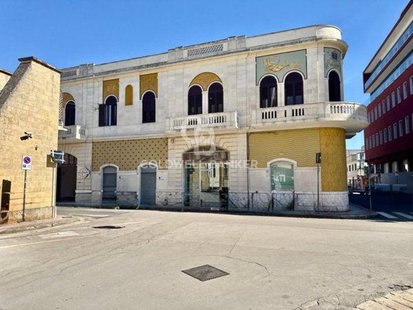 negozio in affitto a Galatina