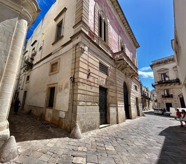 locale commerciale in affitto a Galatina