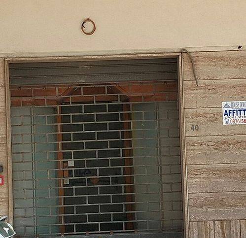 negozio in affitto a Galatina