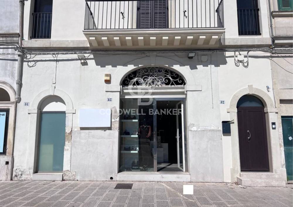 locale commerciale in affitto a Galatina