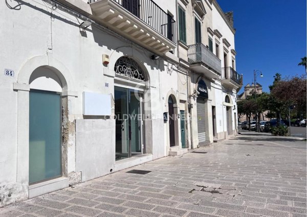 locale commerciale in affitto a Galatina