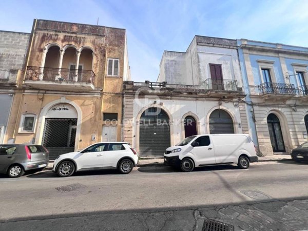 negozio in affitto a Galatina
