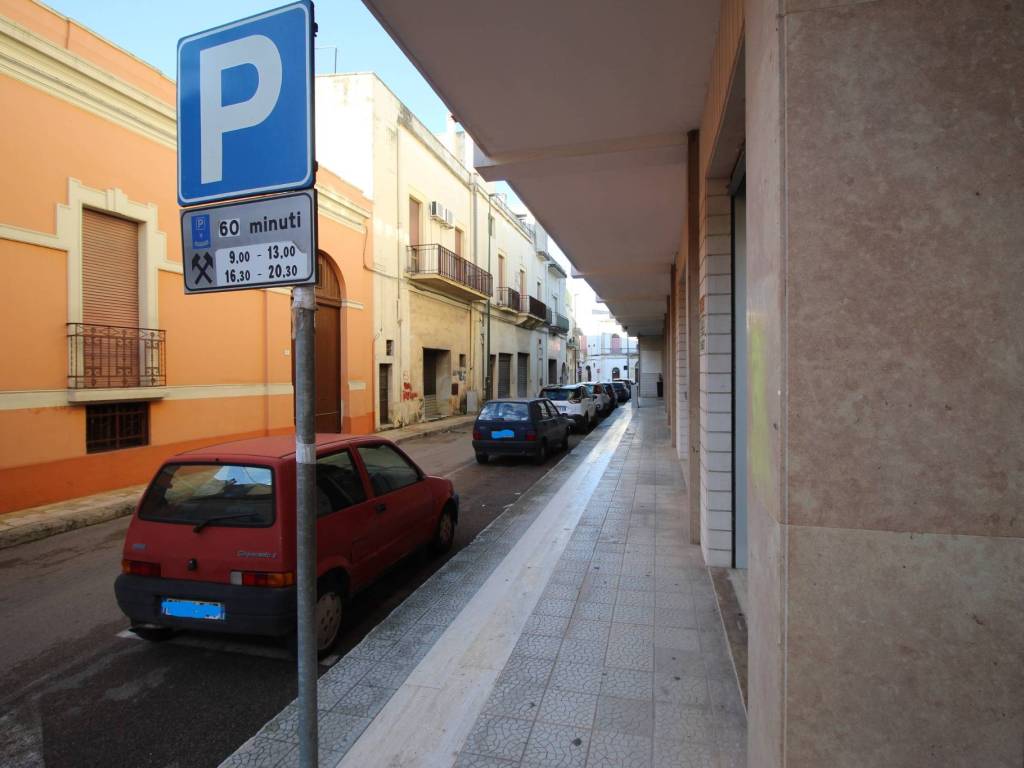 negozio in affitto a Galatone