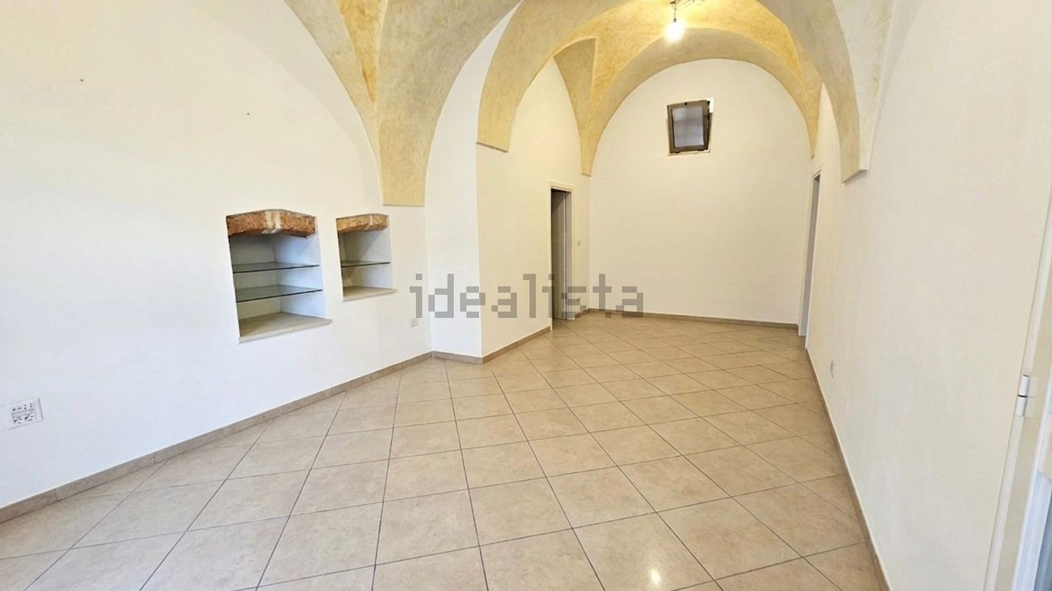 locale commerciale in affitto a Galatone