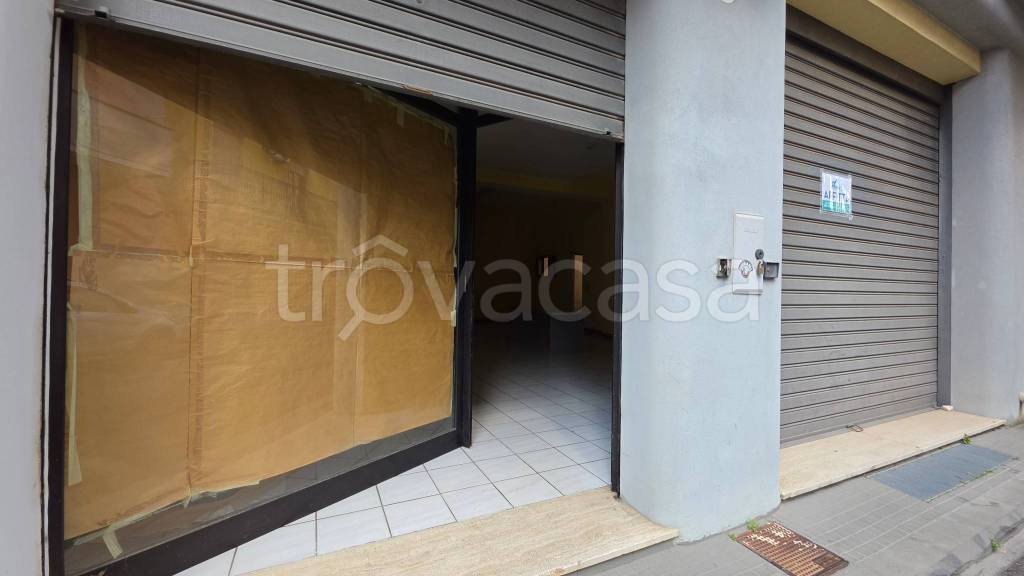 negozio in affitto a Galatone