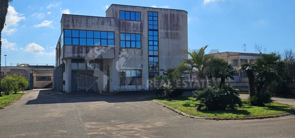 locale commerciale in affitto a Galatone