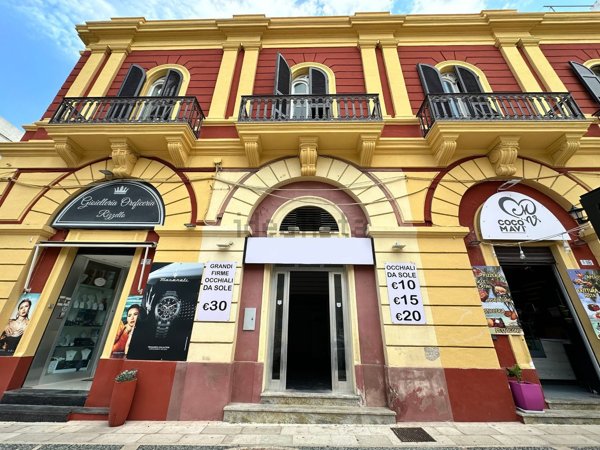 locale commerciale in affitto a Gallipoli