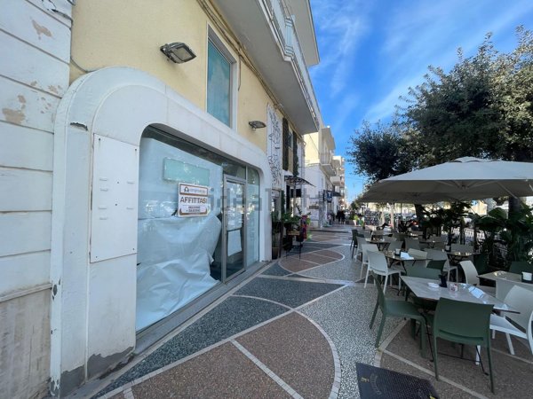 locale commerciale in affitto a Gallipoli