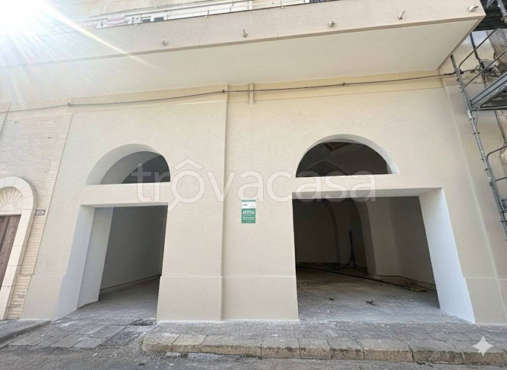 negozio in affitto a Gallipoli