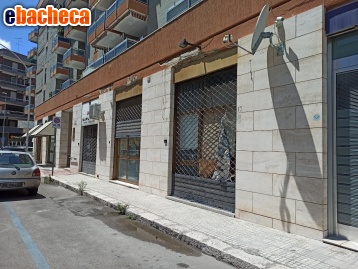 locale commerciale in affitto a Lecce in zona Ariosto