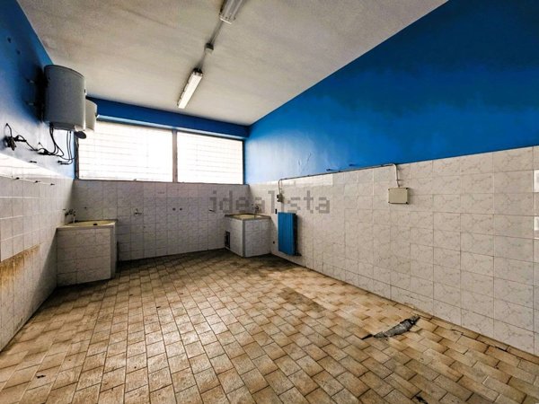 locale commerciale in affitto a Lecce