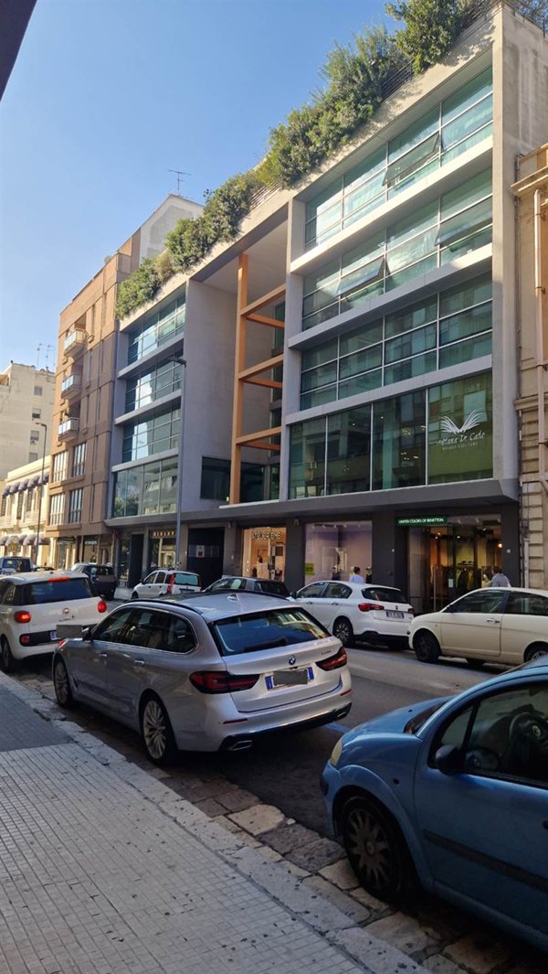 negozio in affitto a Lecce in zona Mazzini