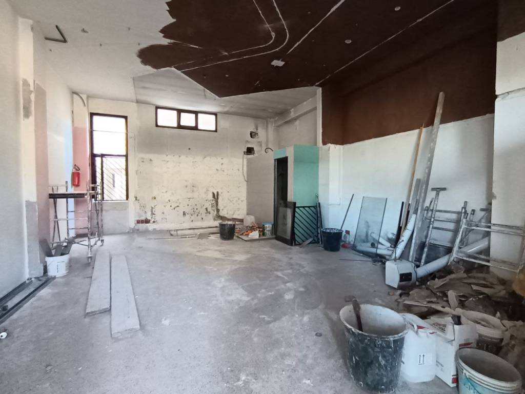 negozio in affitto a Lecce in zona Salesiani