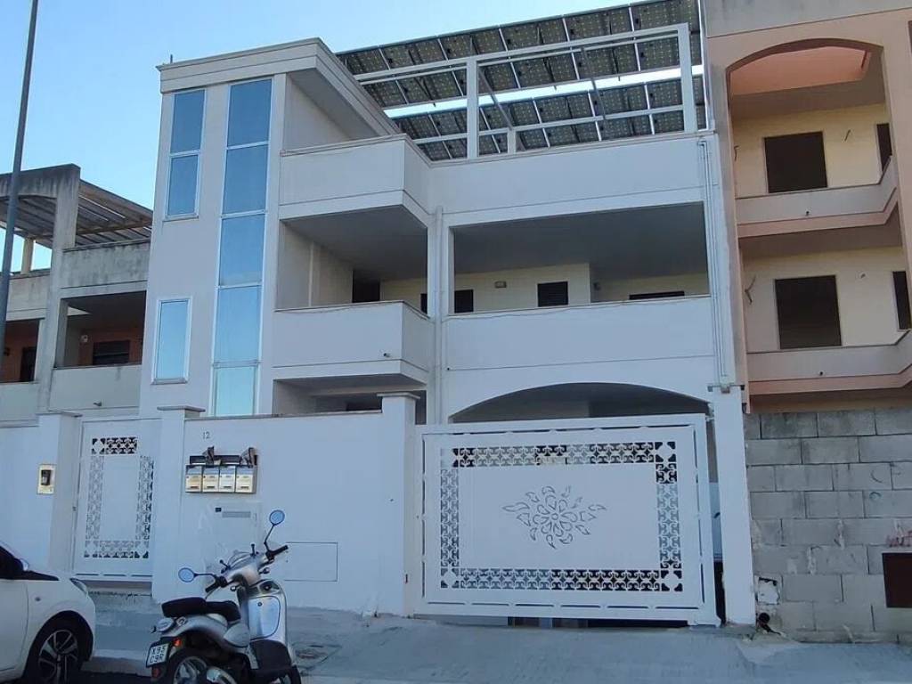 intera palazzina in affitto a Lecce in zona Stadio