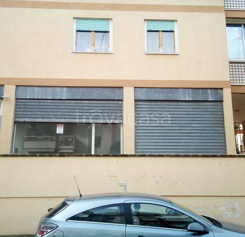 negozio in affitto a Lecce in zona Borgo Pace
