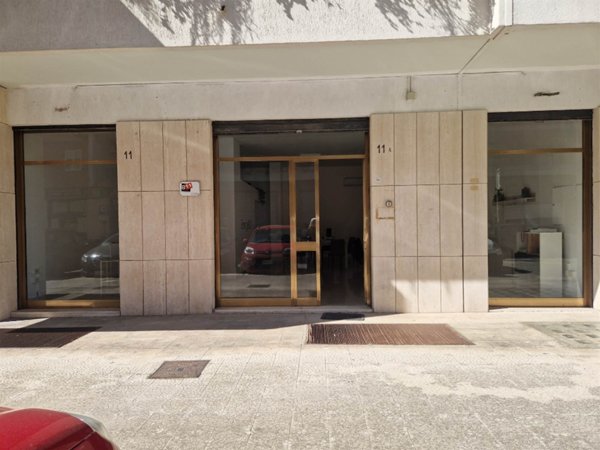 locale commerciale in affitto a Lecce in zona Mazzini