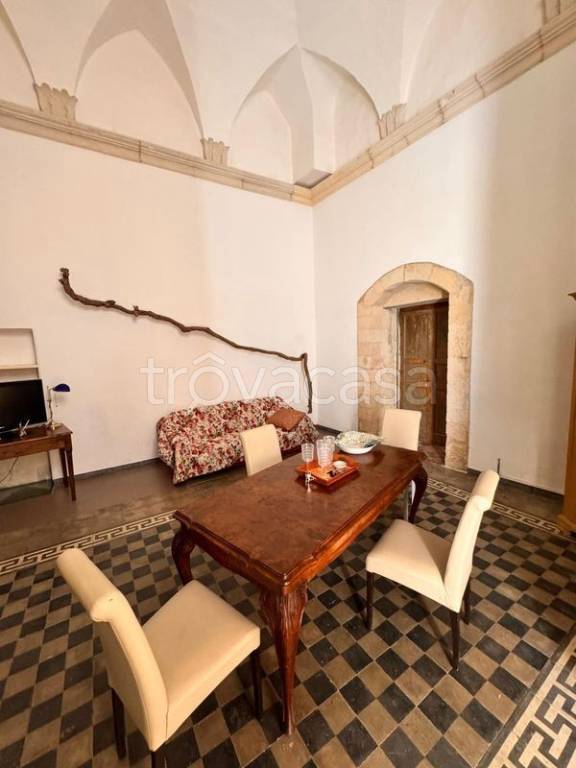 trivano in affitto a Lecce in zona Centro Città