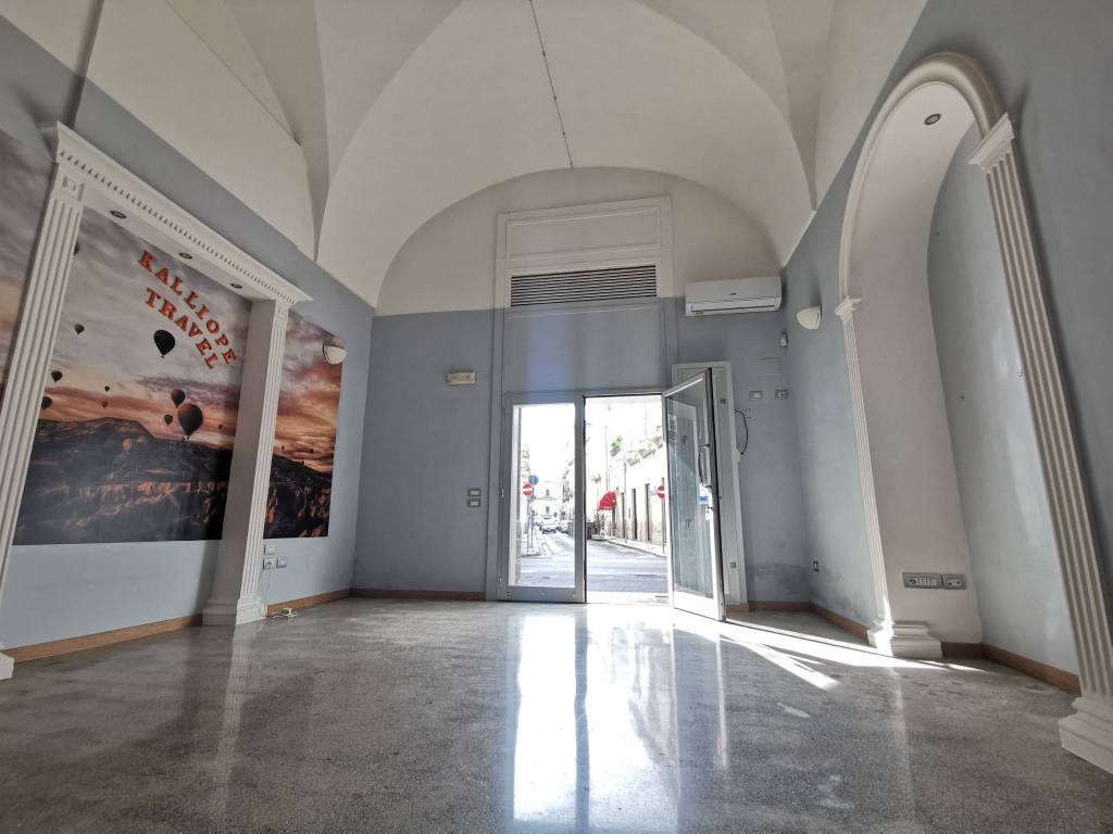 negozio in affitto a Lecce in zona Centro Città