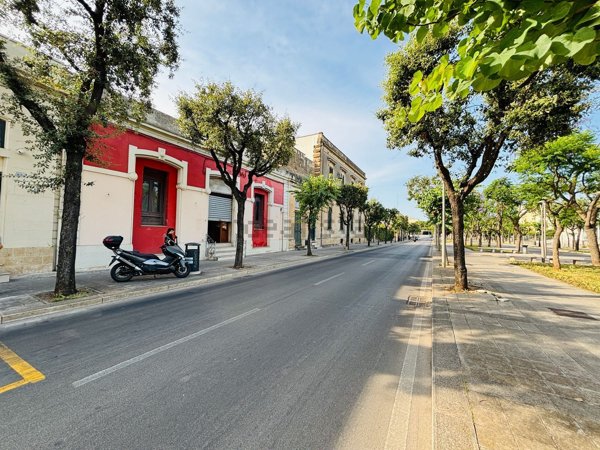 locale commerciale in affitto a Lecce
